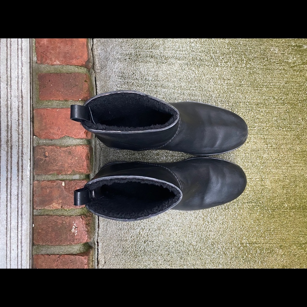 Shearling Line Boots - Picture 4 of 7